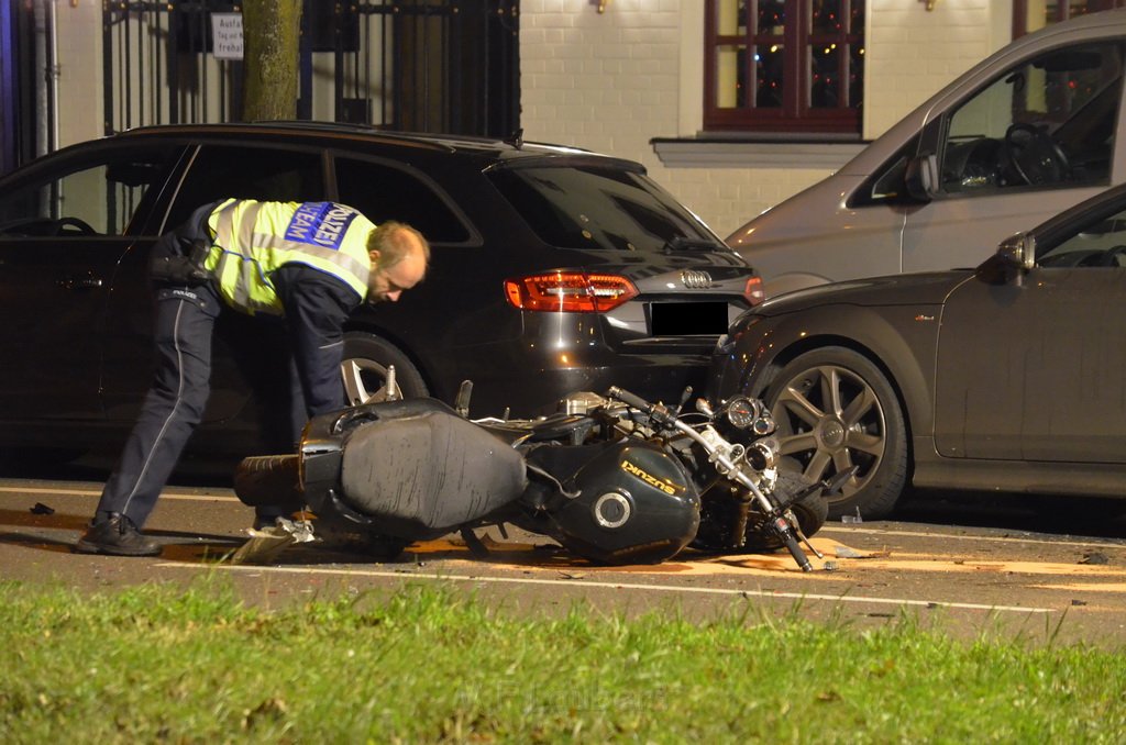 VU Krad gegen PKW Koeln Braunsfeld Aachenerstr P056.JPG - Miklos Laubert